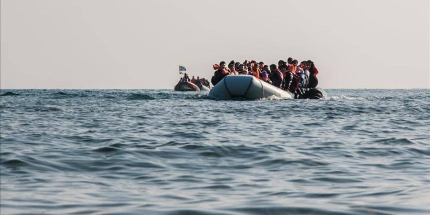 الداخلة.. اعتراض قارب على متنه 108 مرشحين للهجرة غير الشرعية