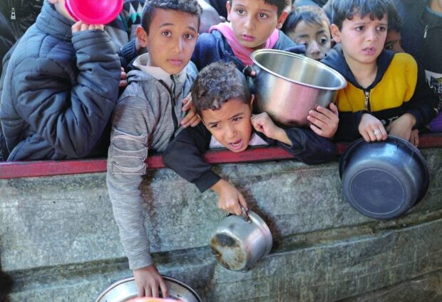 الأمم المتحدة حذرت من مجاعة في القطاع.. وفاة طفلين بسبب سوء التغذية في غزة!